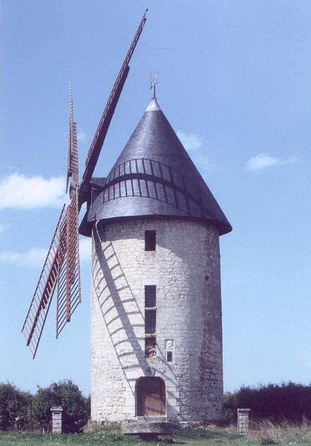 Largny sur Automne - moulin tour - ailes symtriques