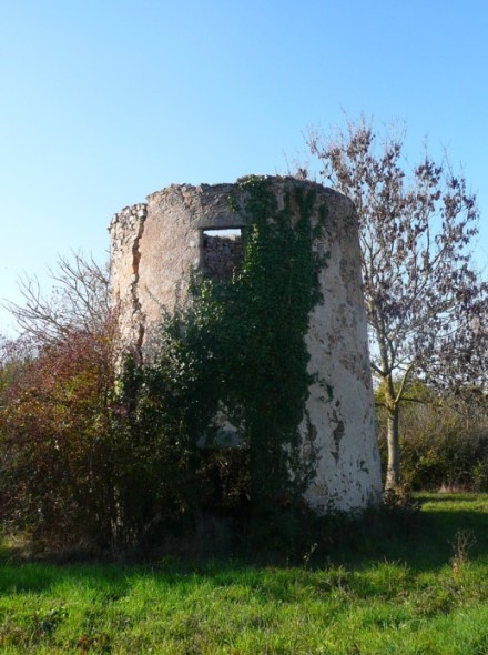 Ancien moulin à Massais