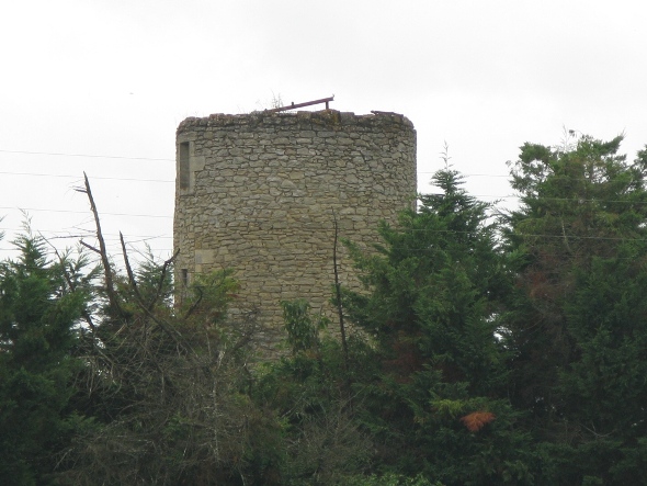 Ancien moulin à Mongauzy