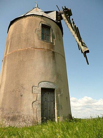 Tour du moulin de Montfaucon, de prs