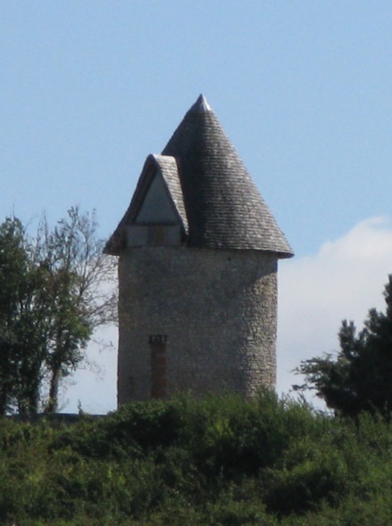 Ancien moulin à St Bonnet sur Gironde