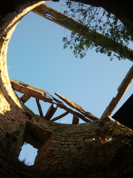 Quelques �lements de support du toit encore visibles