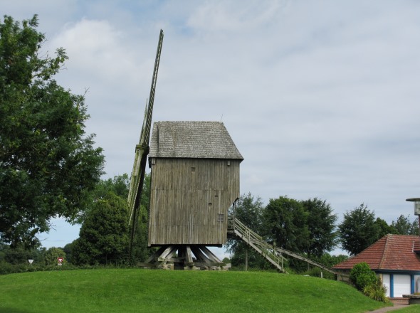 Le moulin de St Maxent, vu de ct